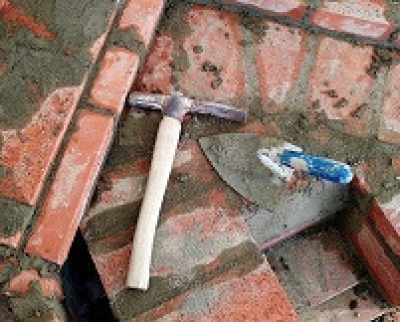 gallery/paintattu kutistettu vasara